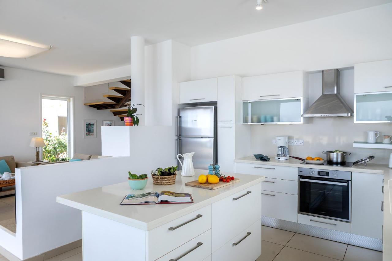 Protaras Beachfront Villa Alia Dış mekan fotoğraf