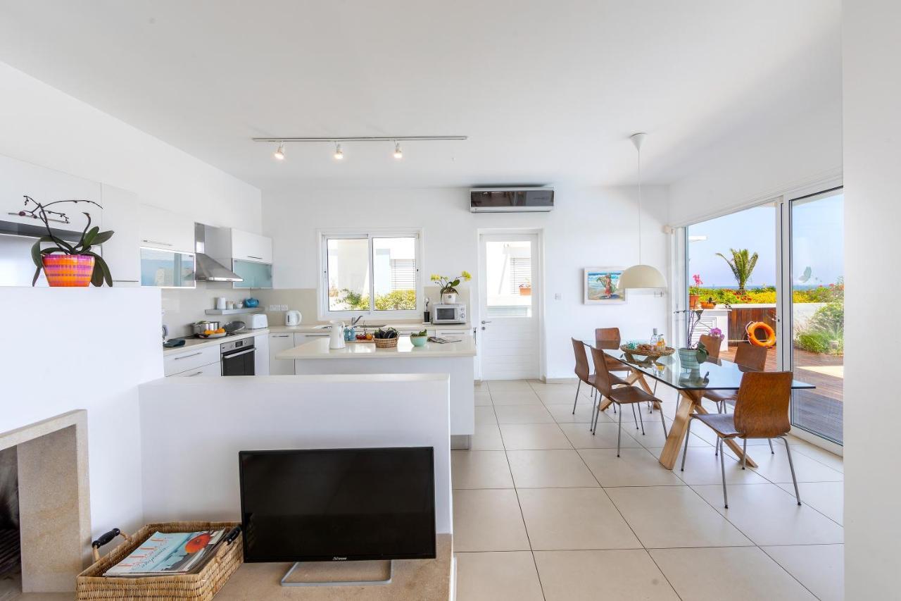 Protaras Beachfront Villa Alia Dış mekan fotoğraf