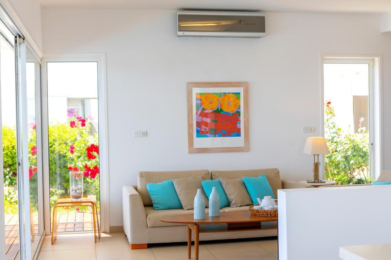 Protaras Beachfront Villa Alia Dış mekan fotoğraf