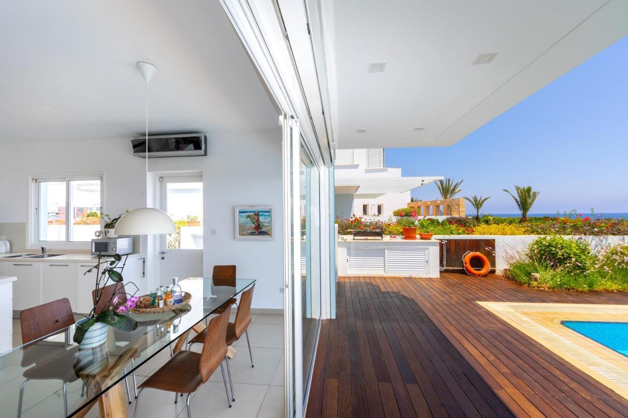 Protaras Beachfront Villa Alia Dış mekan fotoğraf