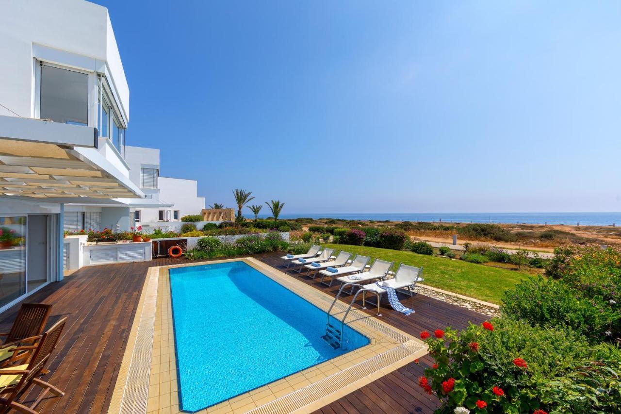 Protaras Beachfront Villa Alia Dış mekan fotoğraf