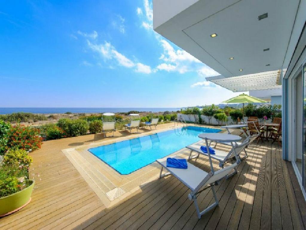 Protaras Beachfront Villa Alia Dış mekan fotoğraf